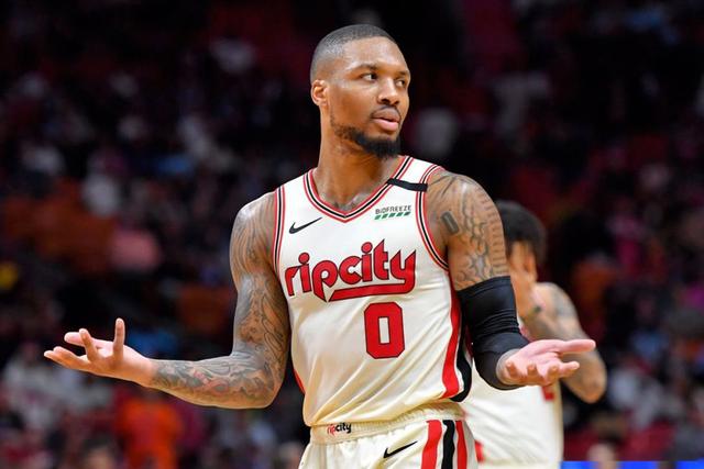 浓眉41+11+6詹姆斯22+5+12 湖人险胜猛龙2连胜